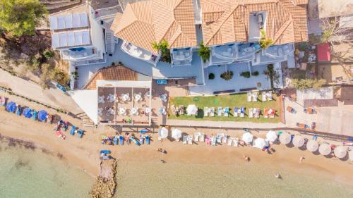 an overhead view of a beach with a group of people at Filoxenia Beach in Tsilivi