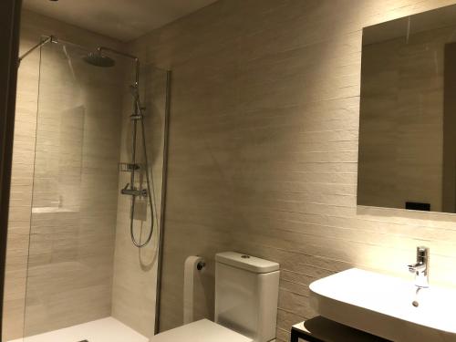 Kúpeľňa v ubytovaní HOTEL TORRENT