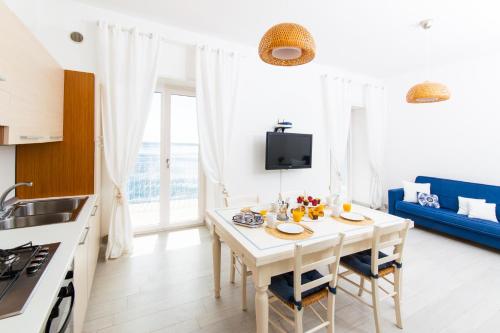 TV a/nebo společenská místnost v ubytování Residence Due Torri