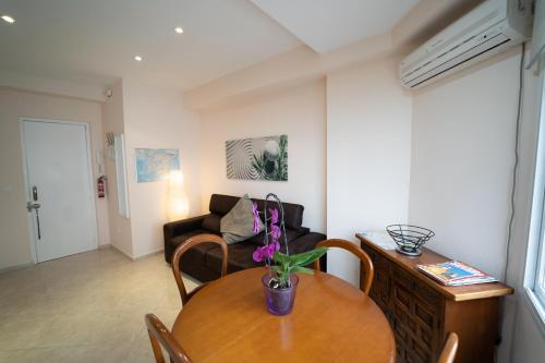 Larra Nervión Subway Tranvía