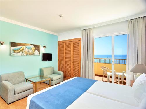 Gallery image of Hotel Baia Cristal Beach & Spa Resort in Carvoeiro