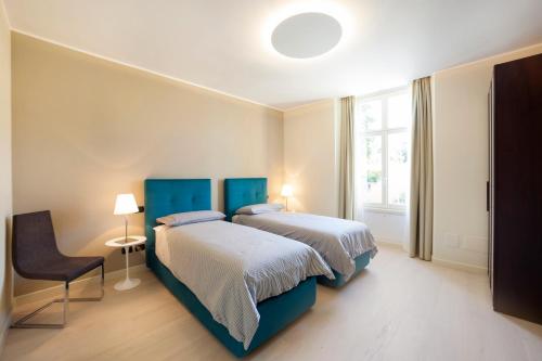 Postel nebo postele na pokoji v ubytování Liszt Tower by KlabHouse