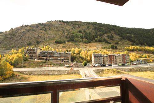 a view of a city with buildings and a road at Cabirol 3,2 Vall d'Incles zona Grandvalira in Incles