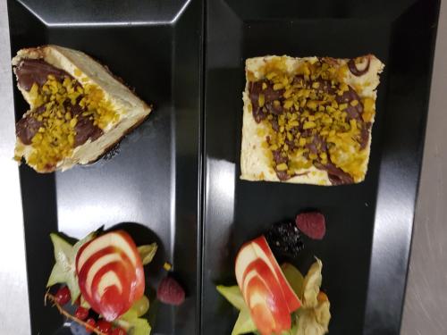 ゲストハウスの敷地内または近くでの食事または食べ物