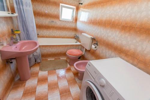 Kúpeľňa v ubytovaní Apartments Jere Proto