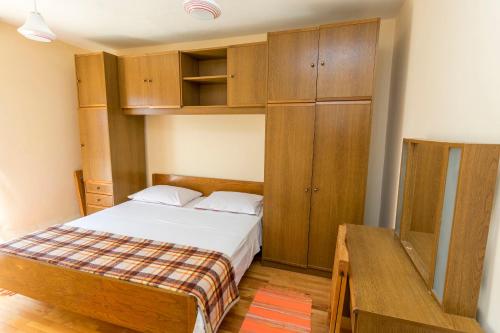 Postel nebo postele na pokoji v ubytování Apartment Smiljan
