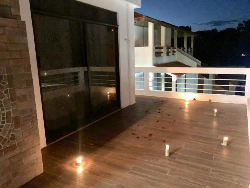 Casita Maya Bacalarにあるバルコニーまたはテラス