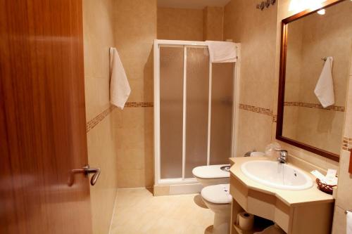 Kylpyhuone majoituspaikassa Hotel Rocio