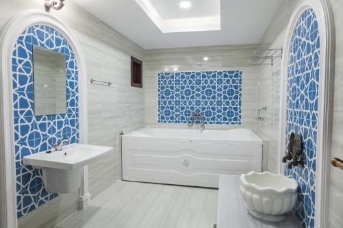 Een badkamer bij Gulumser Hatun Termal Hotel & Spa