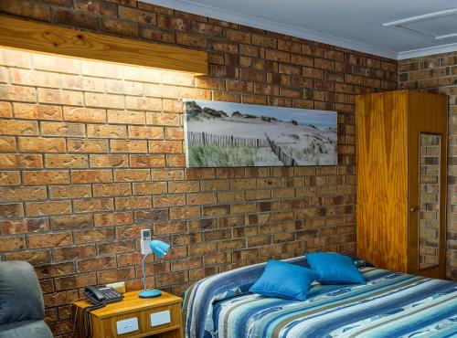 Katil atau katil-katil dalam bilik di Kadina Gateway Motor Inn