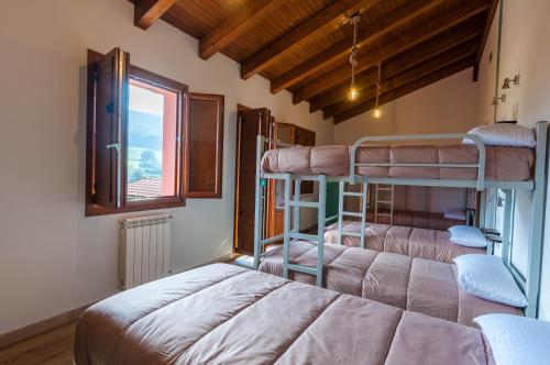 El Campo de Petra tesisinde bir ranza yatağı veya ranza yatakları