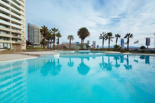 Hồ bơi trong/gần Departamento Jardin del Mar La Serena