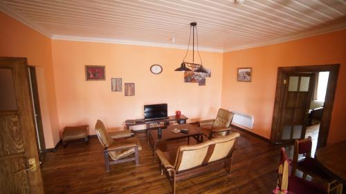 Coin salon dans l'établissement Takht House