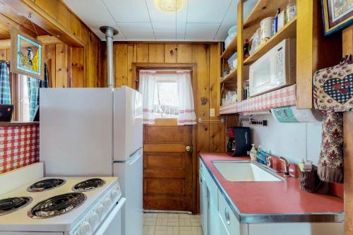 Naughty Pine Cabin – Photos 5