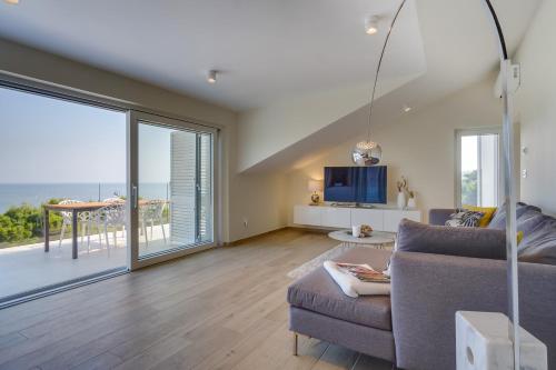 Penthouse Design & Beach Ferienwohnung direkt am Meer mit unverbautem Blick über die Adria