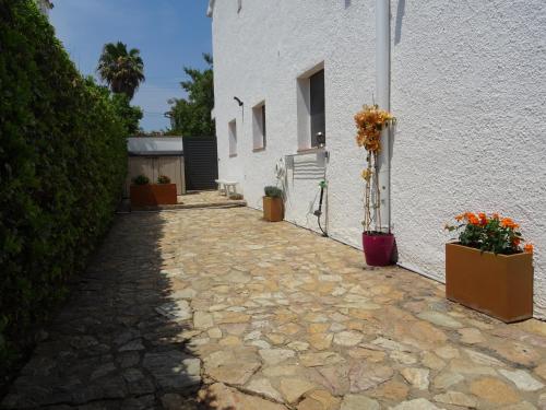 Fotografie z fotogalerie ubytování Rez de Jardin près plage Riells L'Escala v destinaci L'Escala