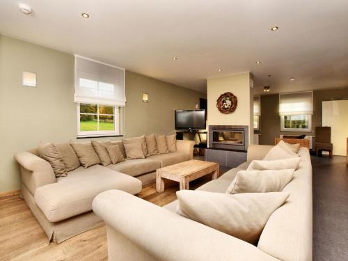 Posezení v ubytování Durbuy Luxe Villa with Pool