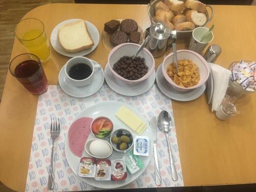 Mad på hotellet eller i nærheden