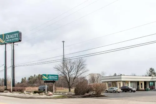 Quality Inn & Suites Fairview - Erie in Erie