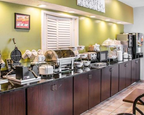 Η κουζίνα ή μικρή κουζίνα στο Sleep Inn Hardeeville - I-95