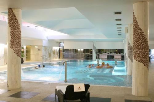 Bazén v ubytovaní Palace Hotel & Spa - Termas de Sao Vicente alebo v jeho blízkosti