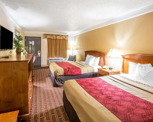 Gallery image of Econo Lodge North in Knoxville