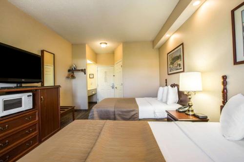Η κουζίνα ή μικρή κουζίνα στο Quality Inn Greeneville - Tusculum