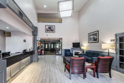 Quality Suites, Ft Worth Burleson – Photos 3