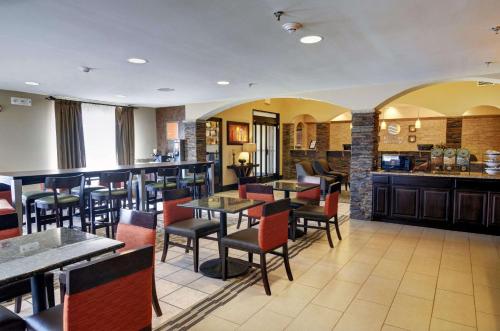 En restaurant eller et andet spisested på Comfort Inn & Suites Amarillo West near Medical Center