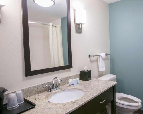 Kúpeľňa v ubytovaní Sleep Inn & Suites Austin North - I-35