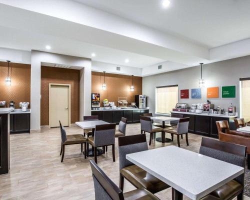 Imagen de la galería de Comfort Suites Northwest - Cy - Fair, en Houston