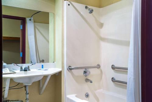 Foto da galeria de Rodeway Inn & Suites em Blanding