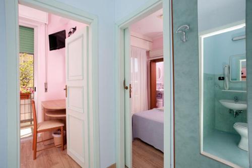 Koupelna v ubytování Hotel Vallechiara