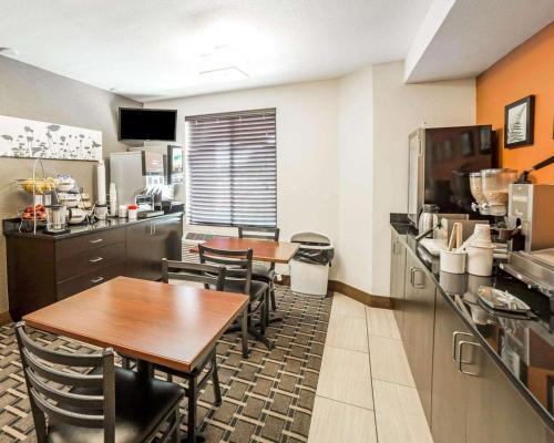 Η κουζίνα ή μικρή κουζίνα στο Sleep Inn South Jordan-Sandy