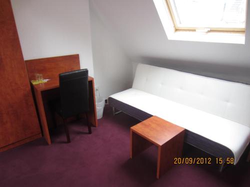 Katil atau katil-katil dalam bilik di Altstadt Hotel Rheinblick