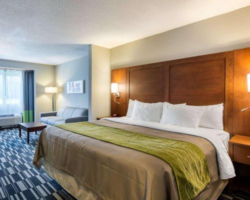 Ένα ή περισσότερα κρεβάτια σε δωμάτιο στο Quality Inn & Suites Ashland near Kings Dominion