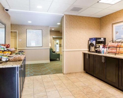 Gallery image of Suburban Studios Quantico in Stafford
