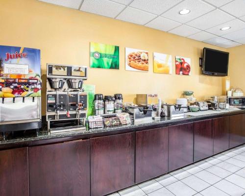 a buffet line in a fast food restaurant at Quality Inn Grand Suites Bellingham in Bellingham