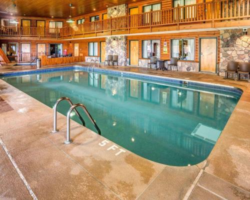 Swimmingpoolen hos eller tæt på Quality Inn Ashland - Lake Superior