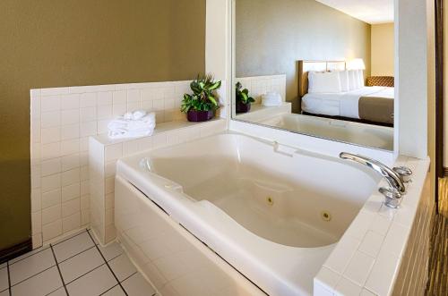 Gallery image of Quality Inn in Princeton