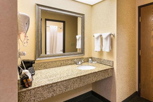 Gallery image of Quality Inn Parkersburg North-Vienna in Parkersburg