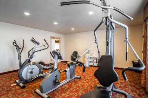 Gimnasio o instalaciones de fitness de Quality Inn Evanston near Wyoming Downs