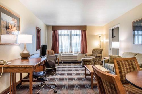 Posezení v ubytování Comfort Inn & Suites Sheridan