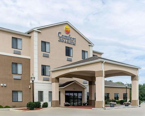 a front view of a hotel with a sign on it at Comfort Inn & Suites Lawrence - University Area in Lawrence