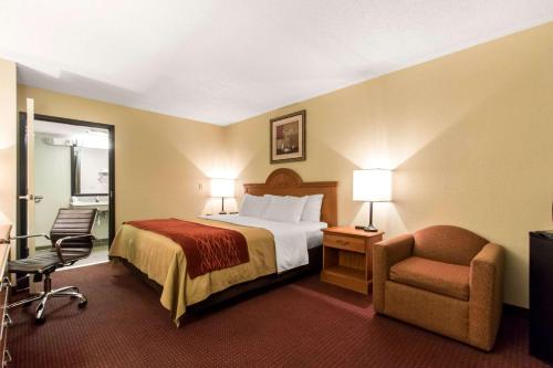 Posteľ alebo postele v izbe v ubytovaní Quality Inn