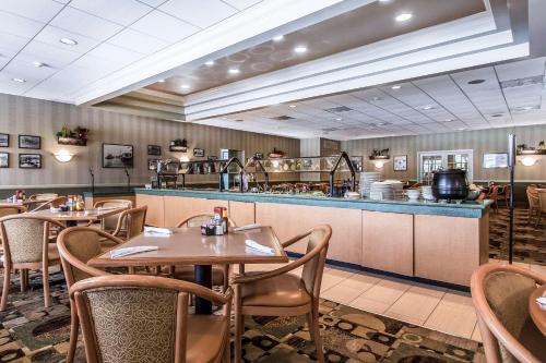 Restaurace v ubytování Clarion Inn Morgan City