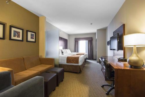 Posezení v ubytování Comfort Suites Saskatoon