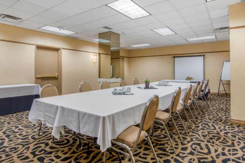 Der Geschäftsbereich oder Konferenzraum in der Unterkunft Clarion Hotel