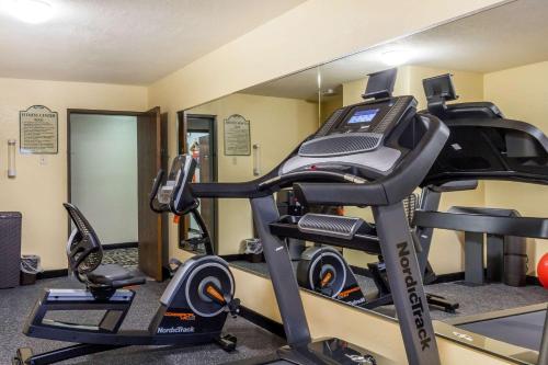 Fitness centrum a/nebo fitness zařízení v ubytování Quality Inn Lamar