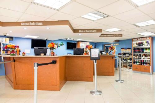 Rodeway Inn & Suites Fort Lauderdale Airport & Cruise Port